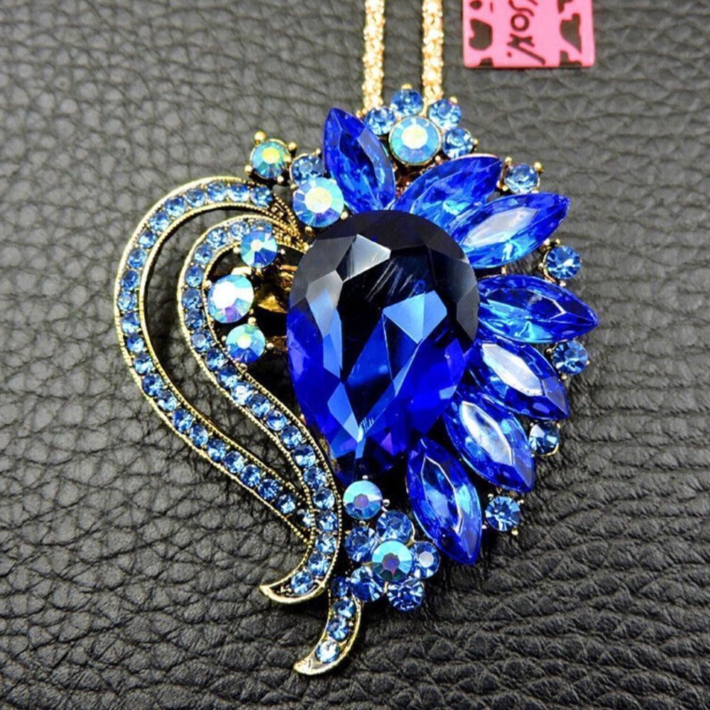 🔷 Betsey Johnson stunning blue crystal necklace/brooch 🔷